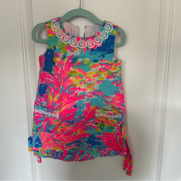 Lilly Pulitzer Girls Little Lilly Shift Dress (Size 2) - Picture 6 of 7